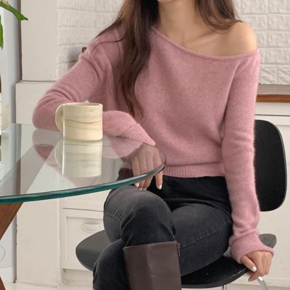 (민트 당일)라쿤 언발 원오프숄더 니트 원숄더