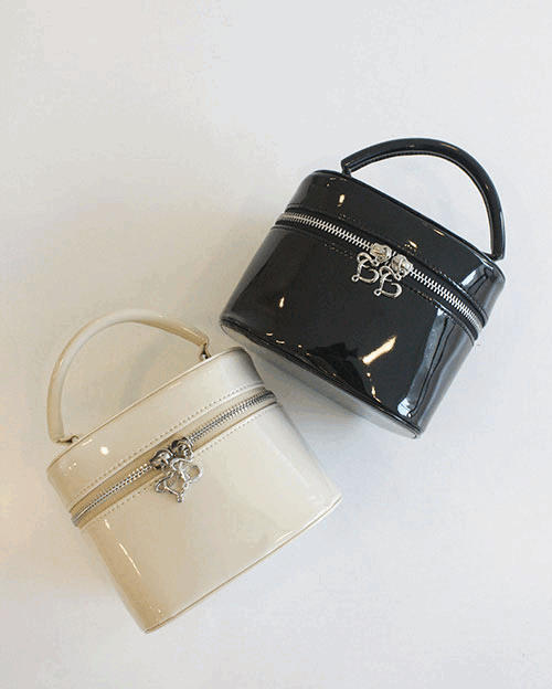 heart mirror vanity bag