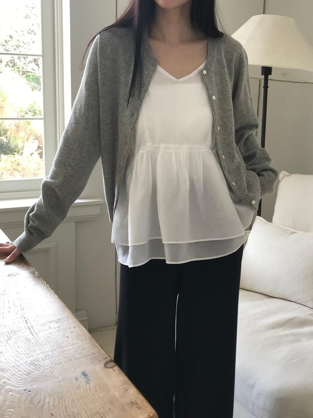 [주문폭주] [블랙 입고] 샌드 슬리브리스 블라우스 [3차 리오더] (2color)