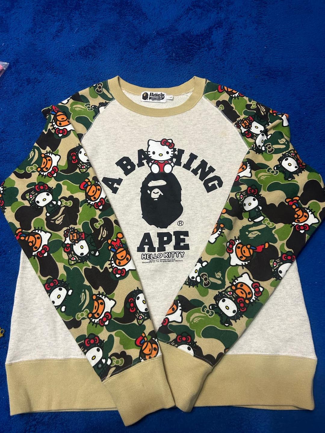 Bape 베이프 베이프 헬로키티 콜라보 맨투맨 | 후루츠패밀리