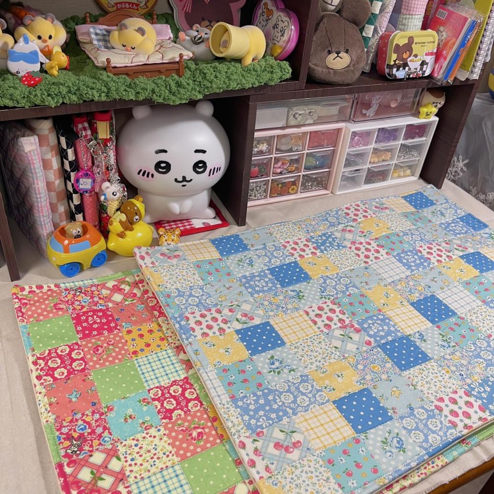 누빔 딸기 패치 2color 데스크매트 책상매트 다꾸매트