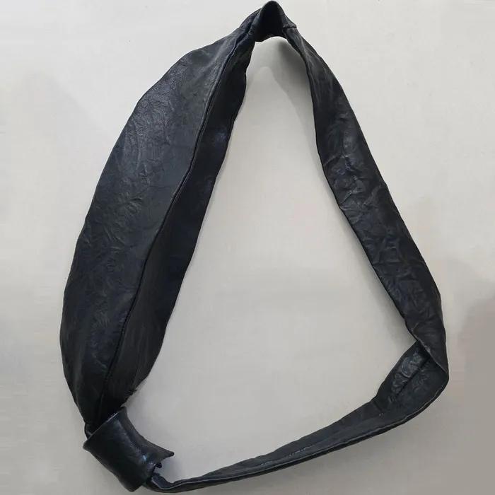 Baguette Leather Cross Bag / Black