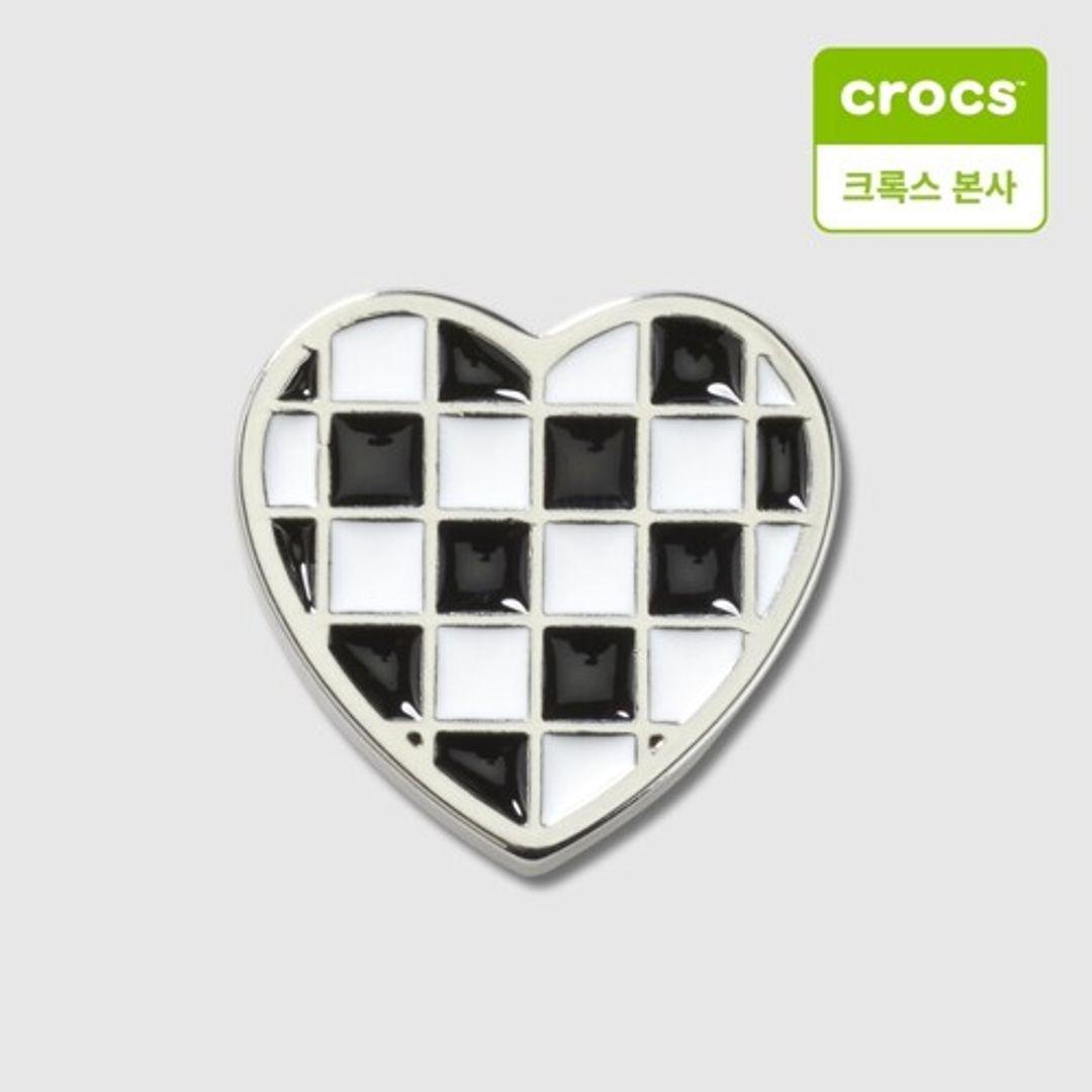 [크록스본사] 실버 체커보드 하트 지비츠 10012307