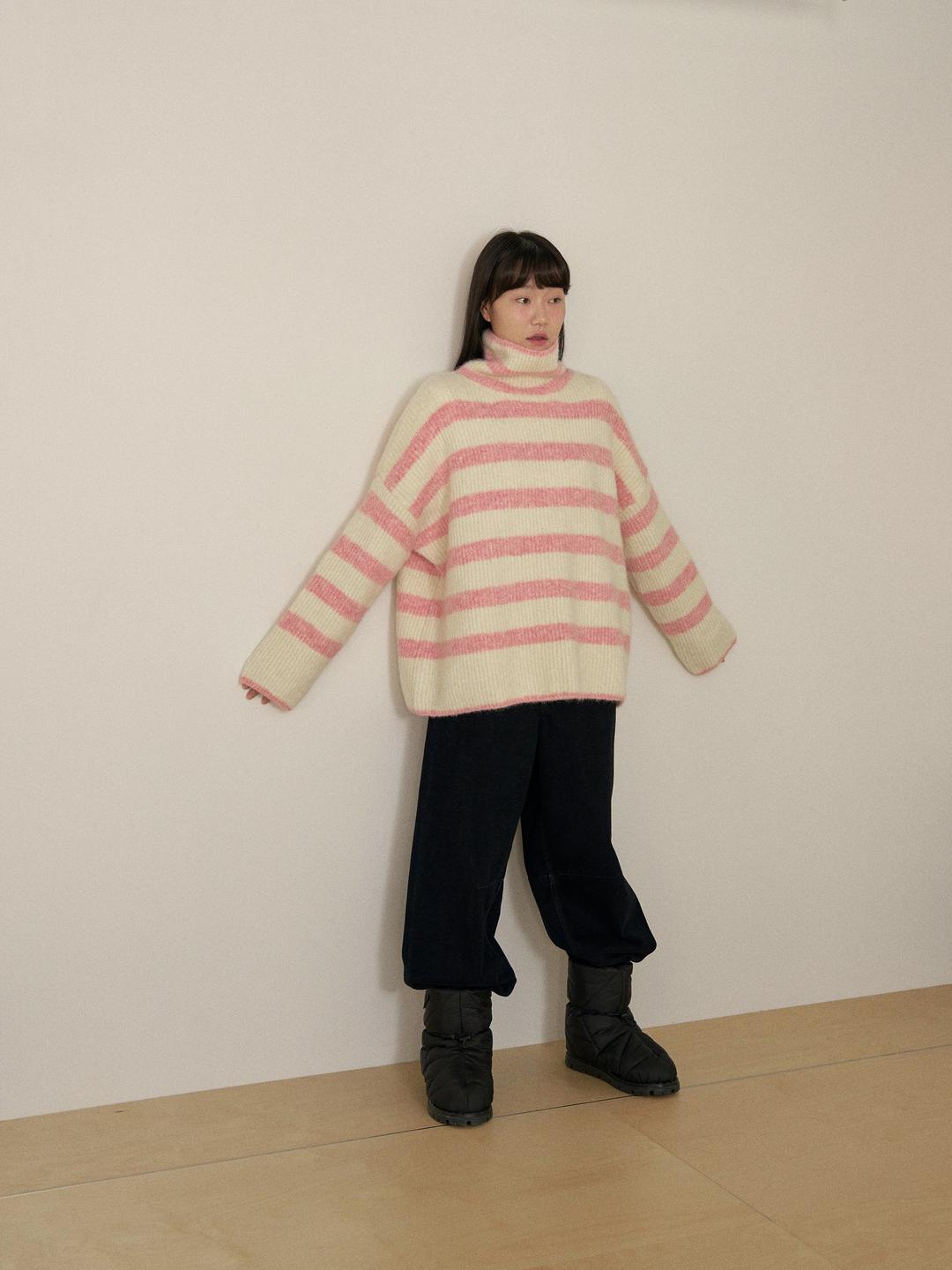 모헤어 스트라이프 터틀넥 - 핑크