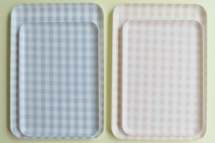 Pink/Blue  check tray (m/l)