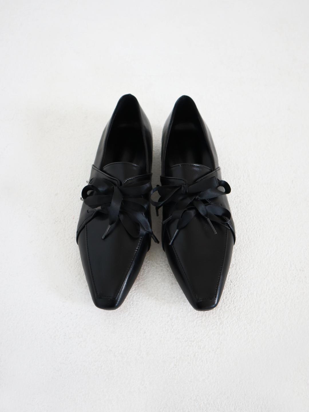 Ribbon lace-up loafer