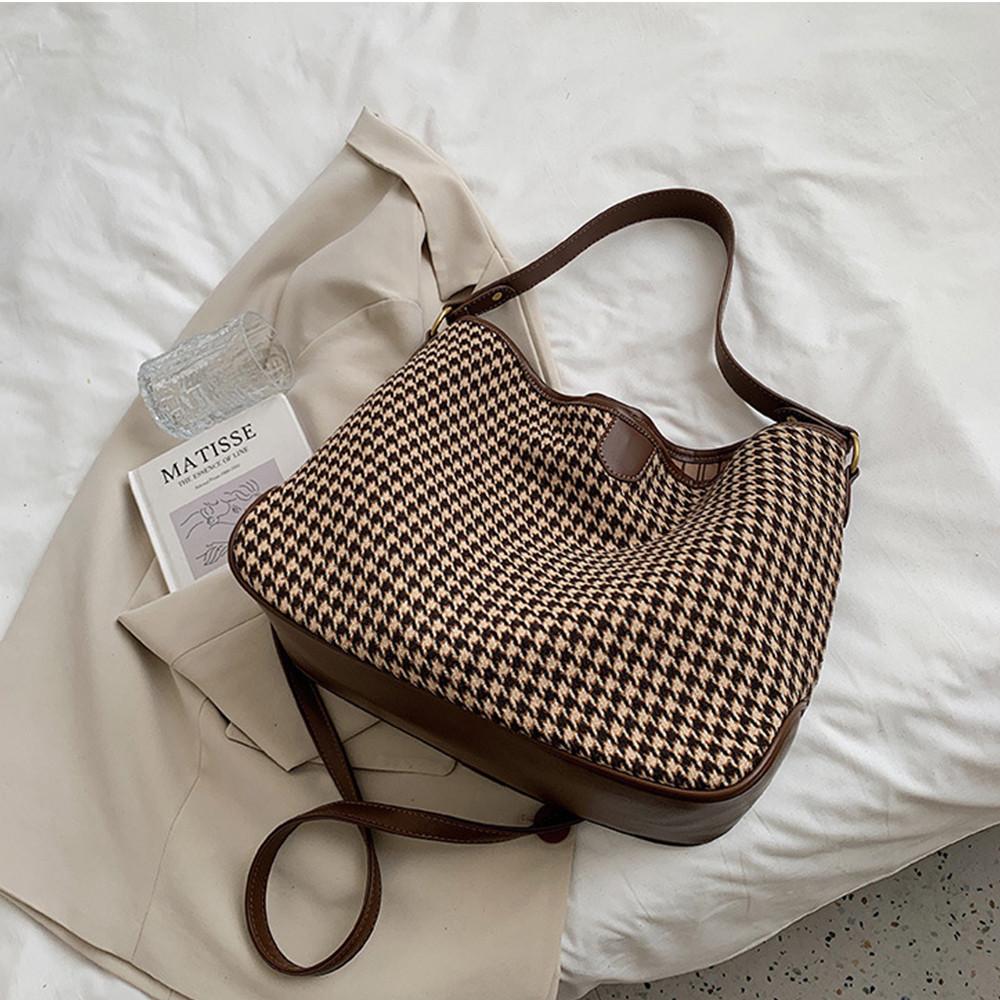 하운드투스 체크 빅 숄더백