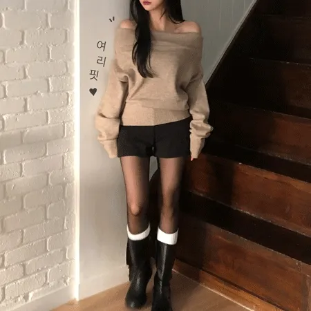 [올라감X부드러움!]군살쏙 여리 루즈핏 셔링 오프숄더 니트 2color