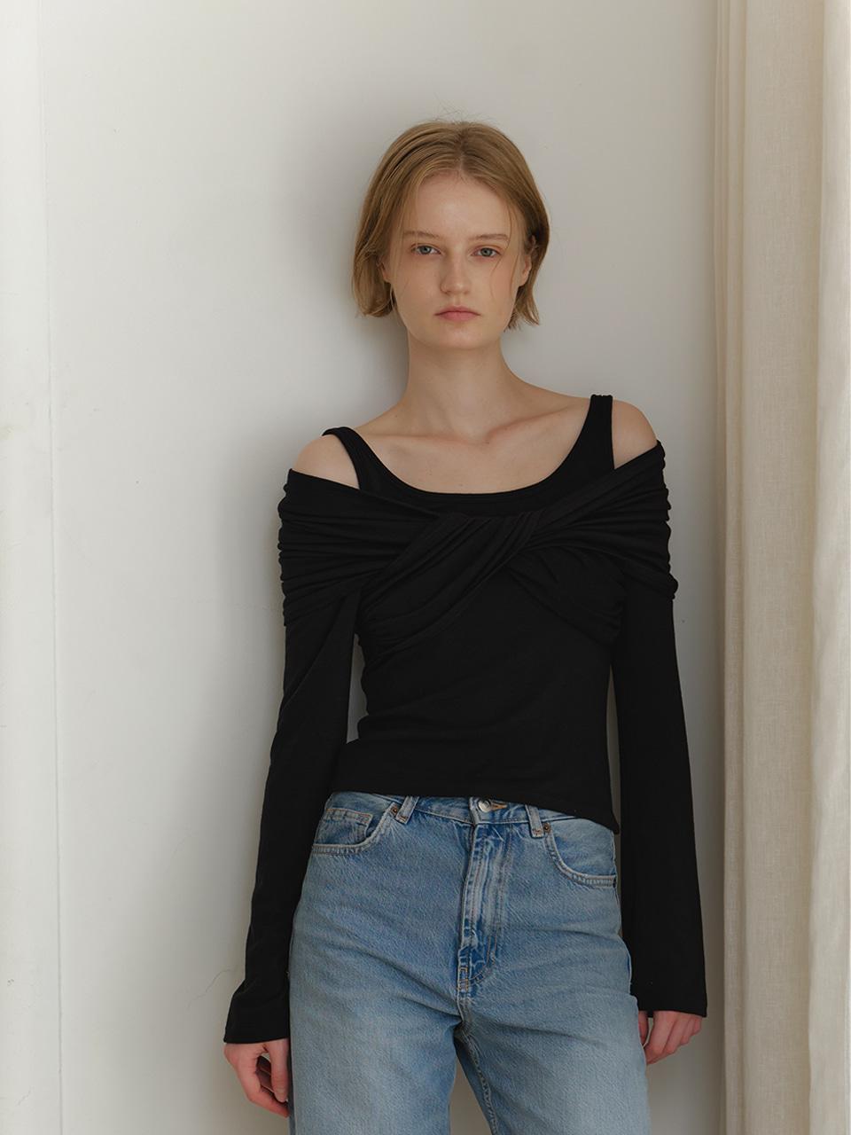 Warm Embrace Twist Top_BK
