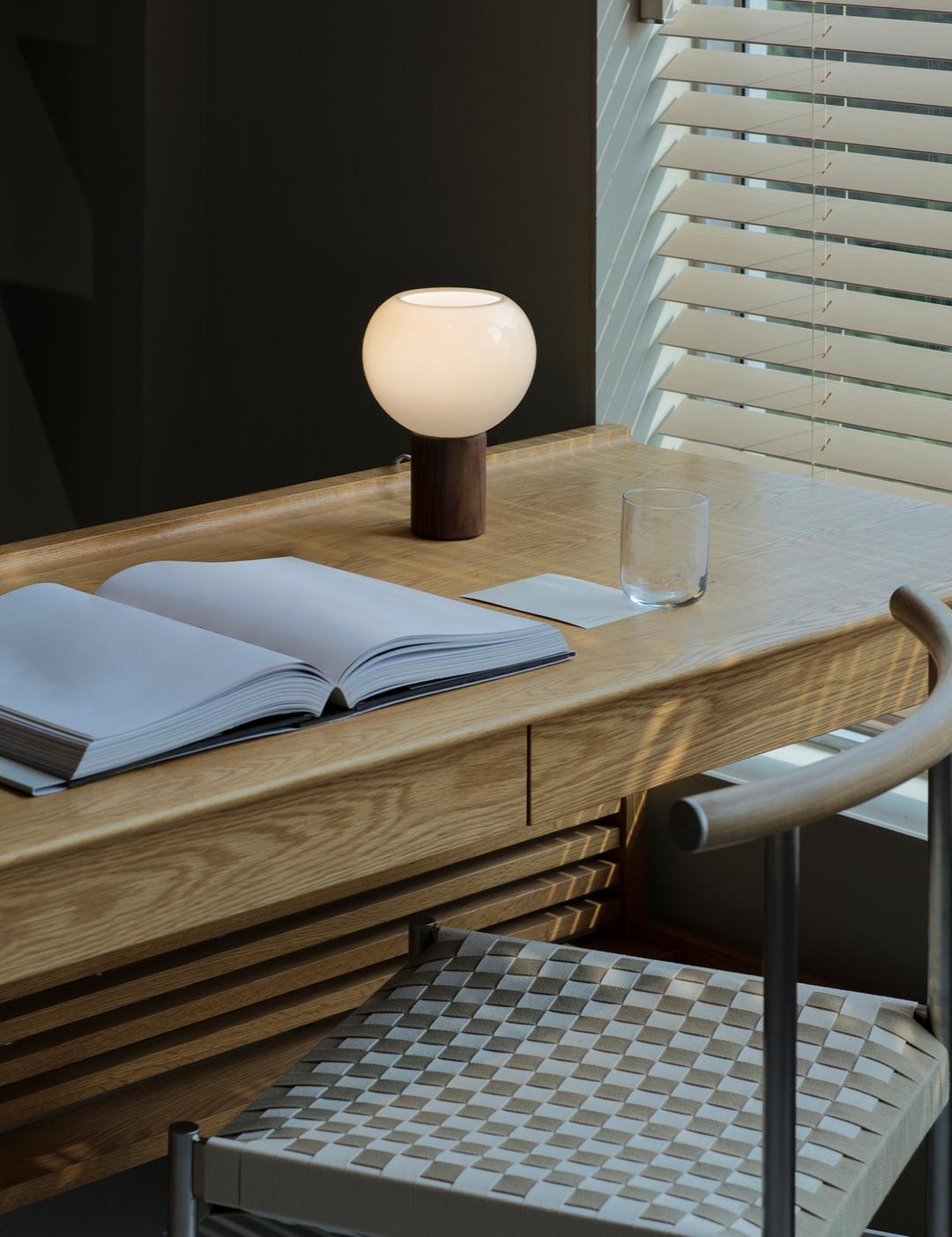 MANON WOOD TABLE LAMP