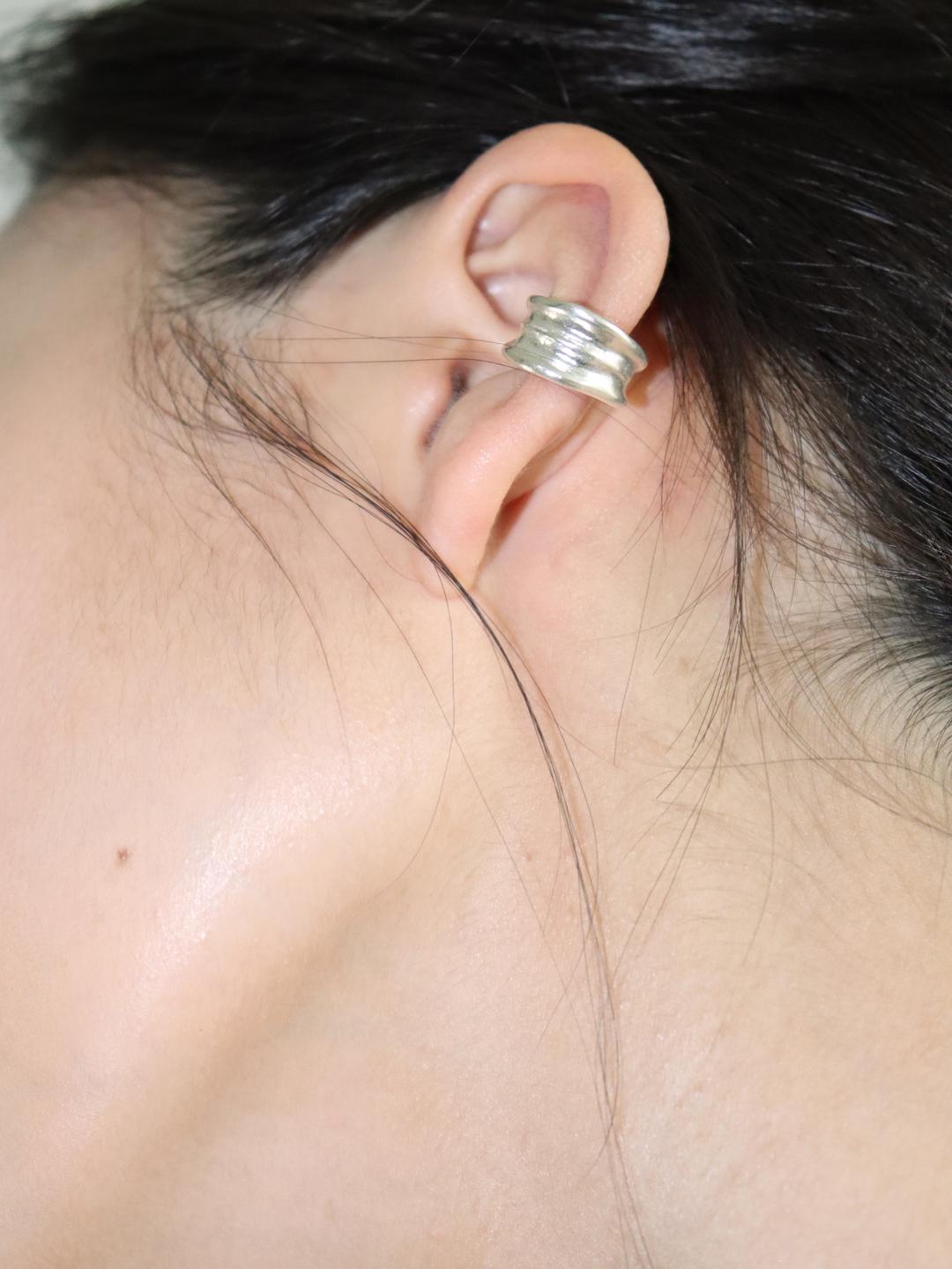 Wrinkle earcuff