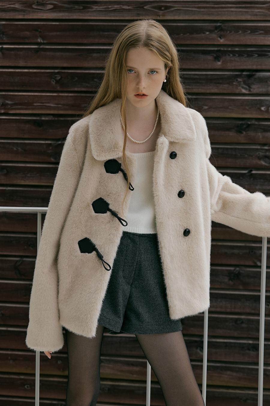 [예약배송 11/29 순차적 출고]ECO FUR JACKET - BEIGE