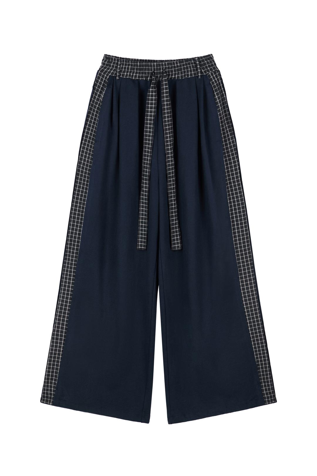 DEINET CHECK POINT SWEAT PANTS IN NAVY