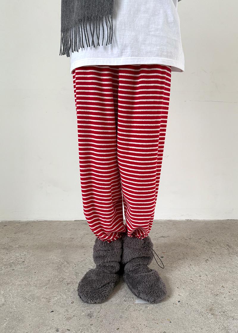 SNUGGLY ROOM SOCKS IN WARM CHARCOAL