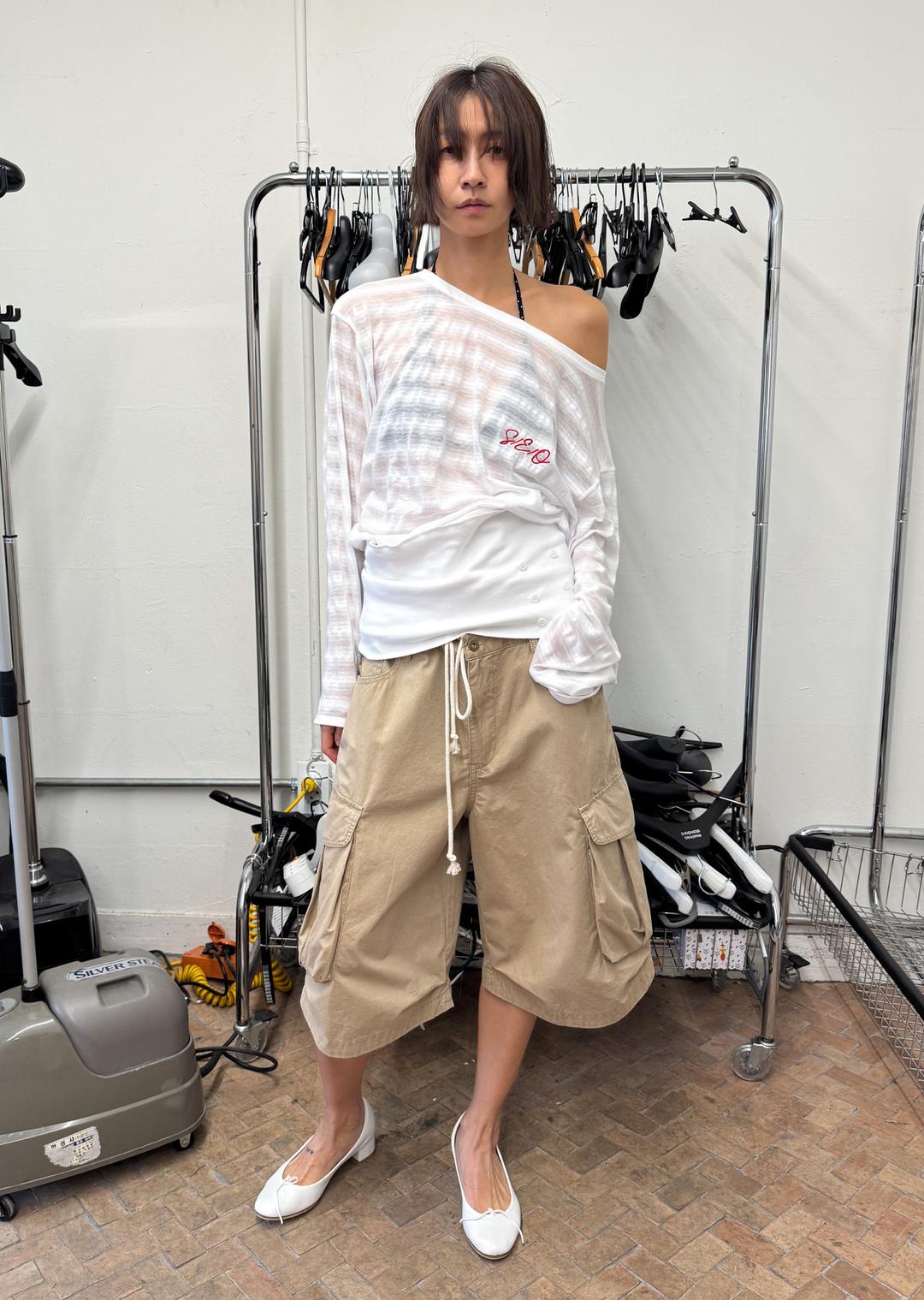 [6/12 Delivery] RIBBED HEM OFF-SHOULDER TOP WHITE