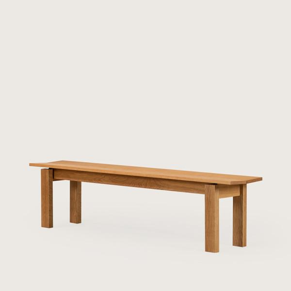 Bench 02