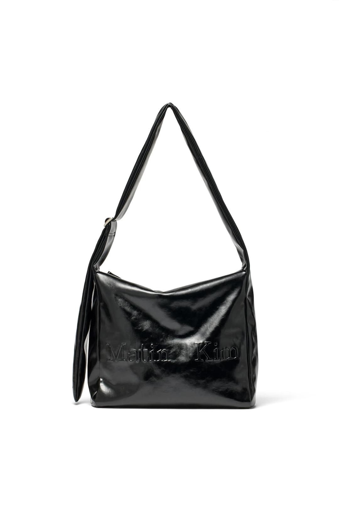 EMBOSSED LOGO LEATHER SHOULDER BAG IN BLACK
