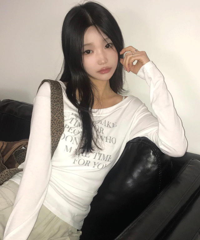 유색 [핏보장!/유니크] 타니 레터링 원오프 시스루 긴팔 티셔츠