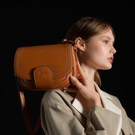 [BBYB] BEI Saddle Shoulder Bag 베이 새들 숄더백 카멜 09M3210DBC 비비와이비