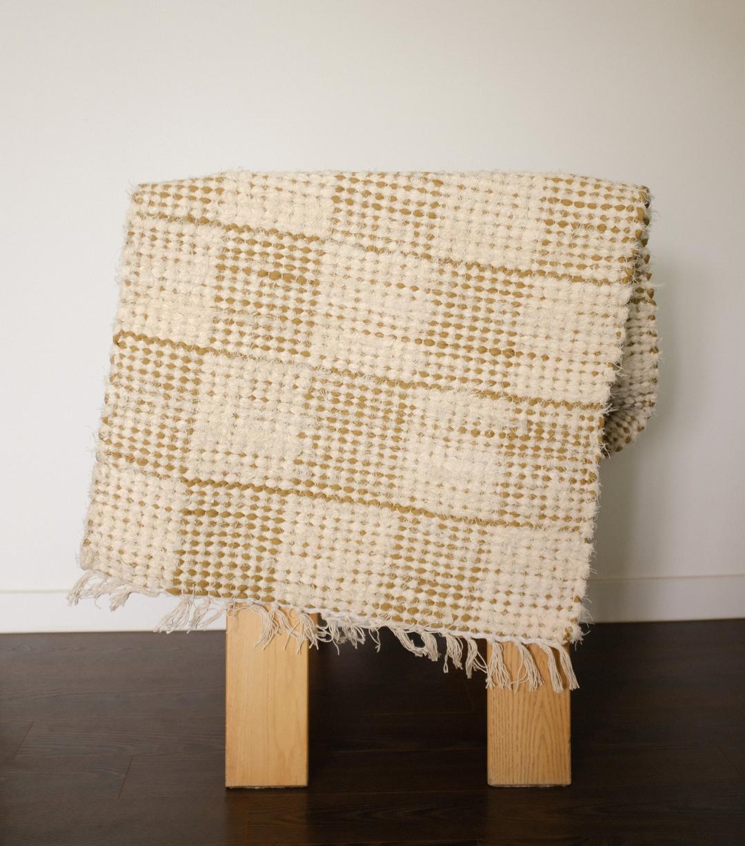 Handwooven cotton rug (Beige Grid/M)