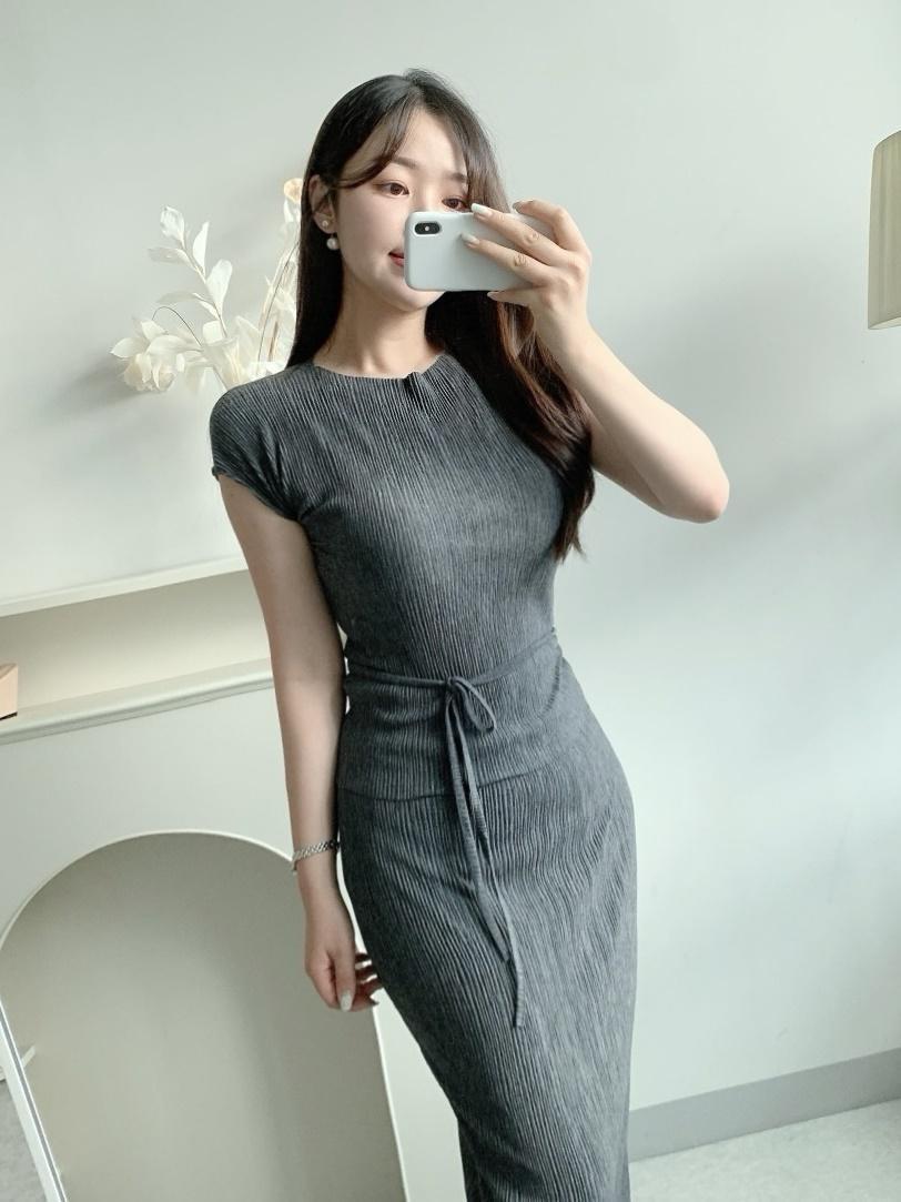 디에네스 [새봄원픽] 기프트 플리츠 주름 반팔 블라우스 H라인 스커트 세트 - 3colors