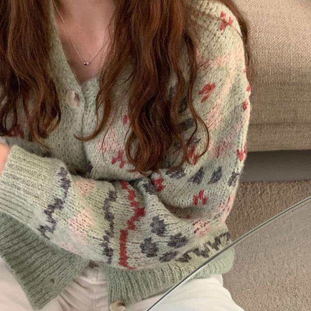 [로맨틱] 클로버 자가드 패턴 가디건