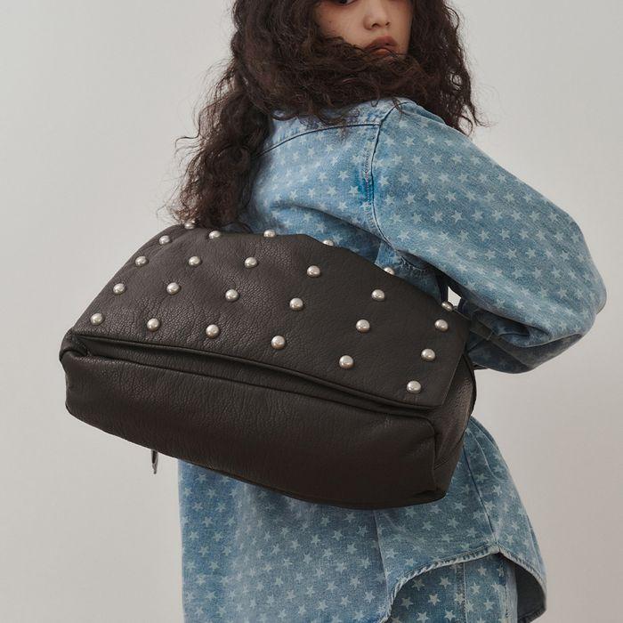 FREAKY STUD LEATHER MESSENGER BAG, DARK BROWN