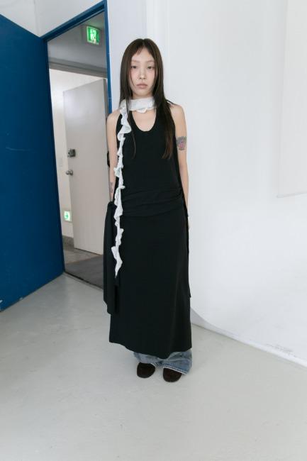 오무수히 halterneck fall ops(2colors)