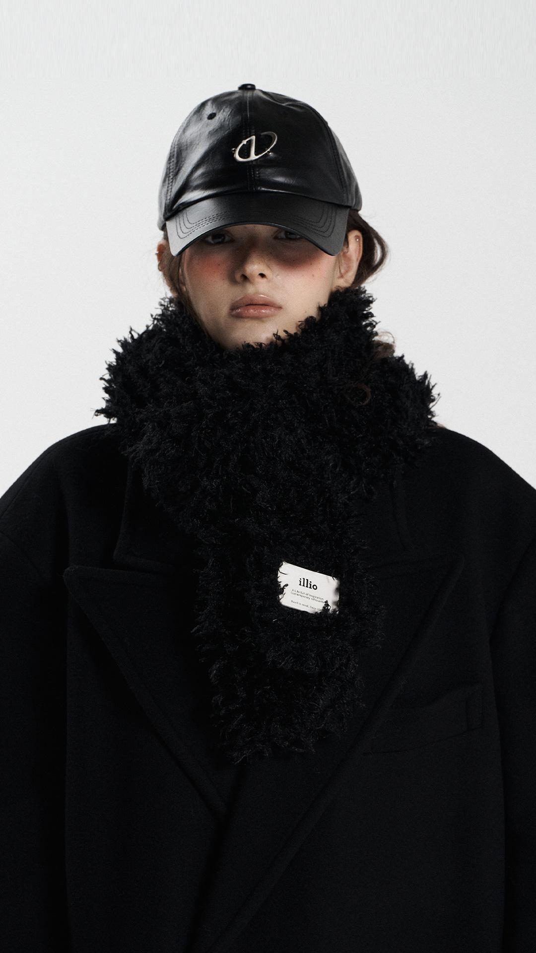 BLACK FLUFFY MUFFLER