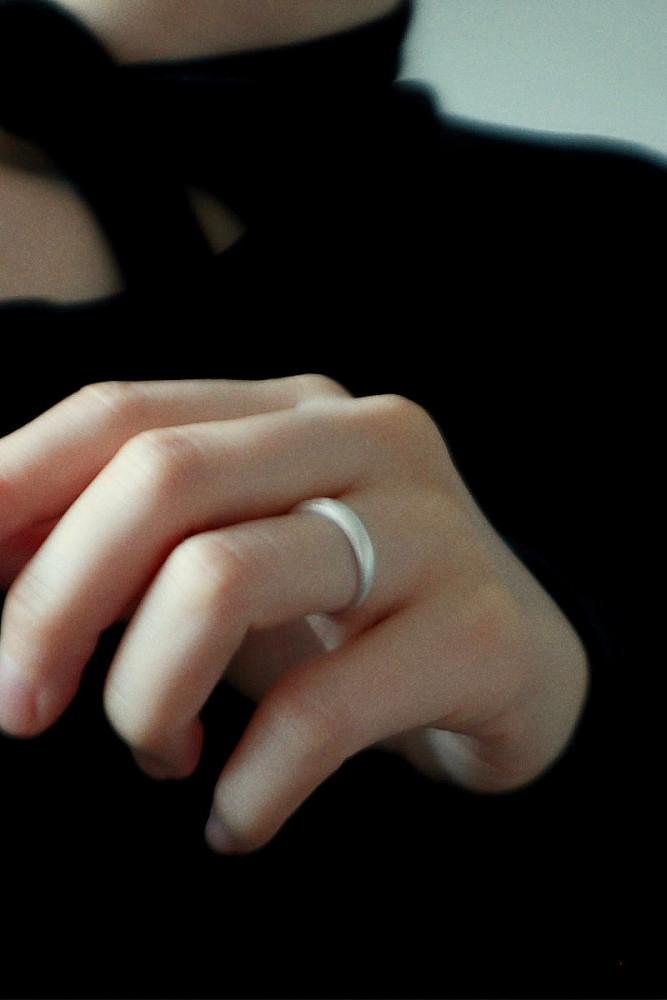 925silver 매트 무광 슬림 고마루 반지 (2 color) - 무드크로키