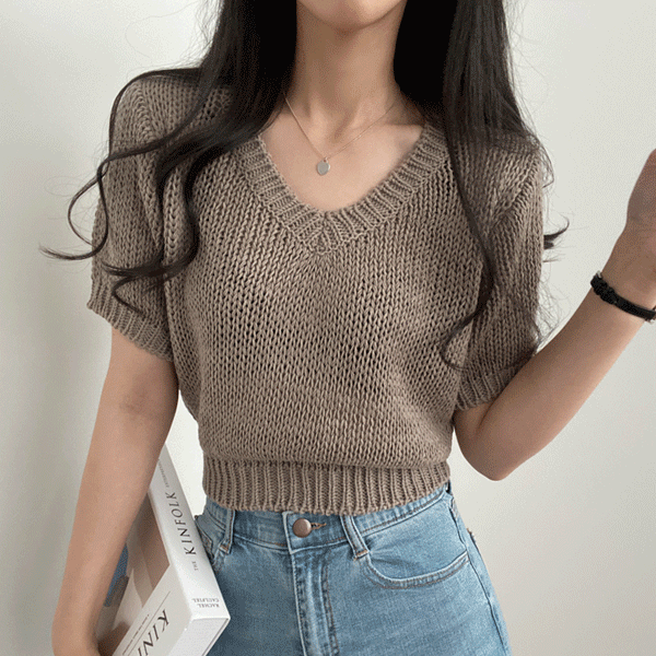 [무배] 구름 브이넥 크롭 반팔 니트
