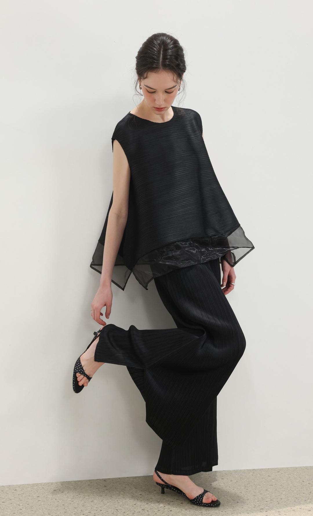 Dren sleeveless pleated top_black