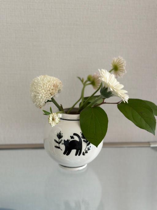 고양이 농담 달항아리