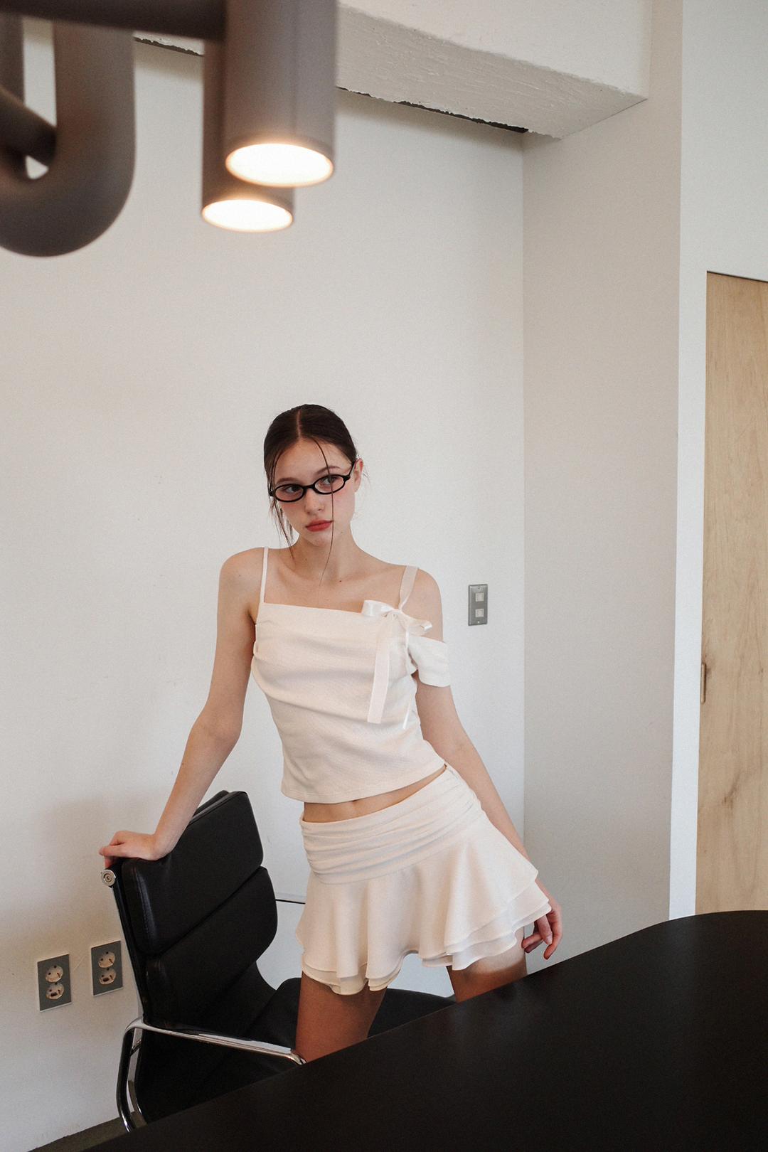 [1st Pre-order] SLUSH RIBBON TOP (WH) 7/3 이후 결제순 발송예정