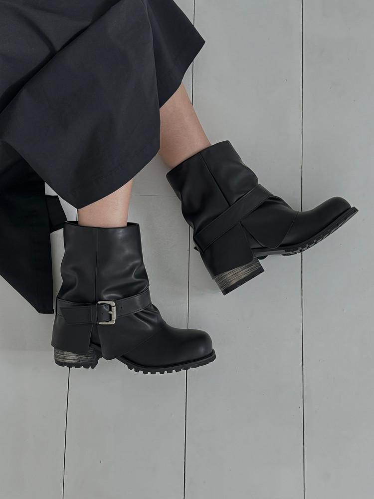 버클 스트랩 라운드 폴드 하프부츠