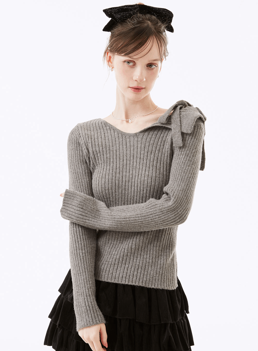 슬로닉 언발 오프숄더 니트