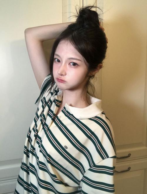 케아 럭비 카라 반팔 티셔츠
