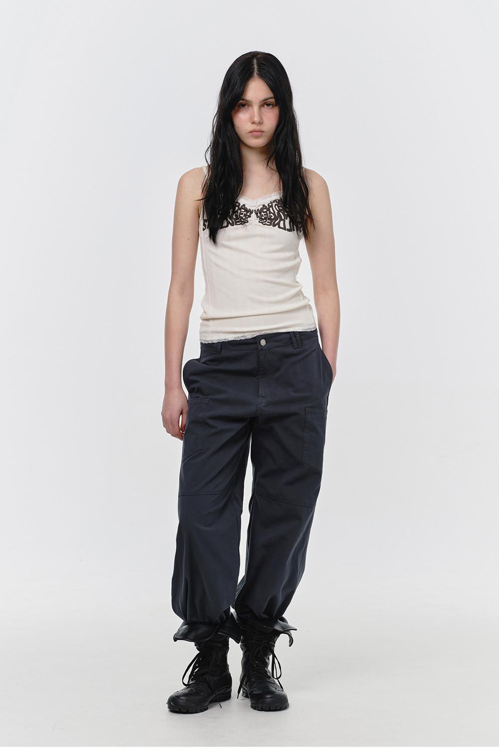 LACE SHIRRING V-NECK SLEEVELESS TOP, IVORY