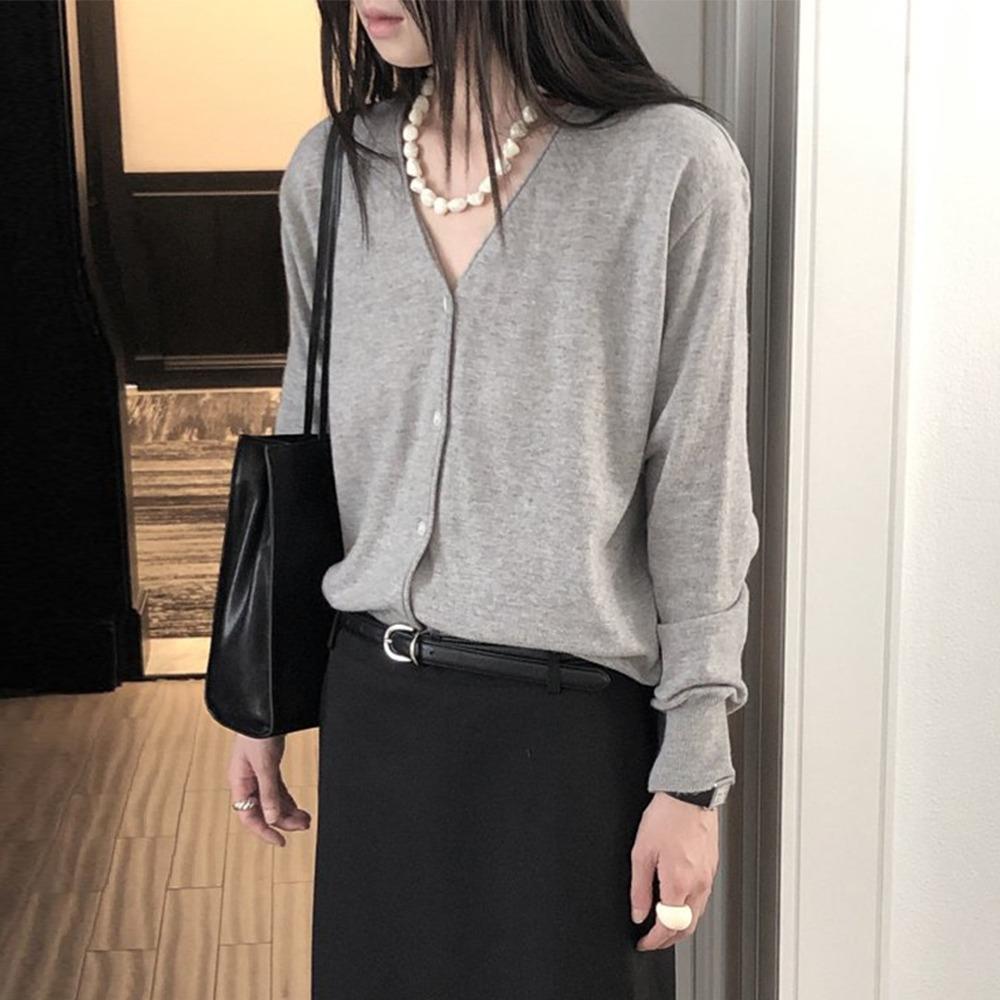 [LE BUTTER 르버터] 드랜 브이넥 가디건