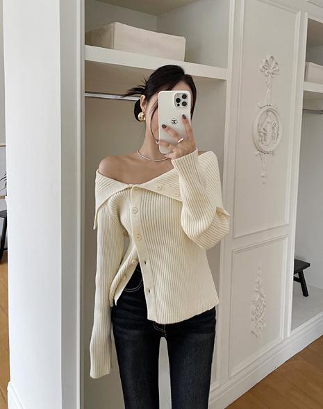 샤인 오프 카라 니트