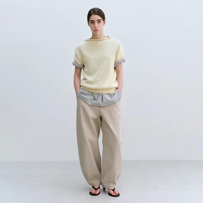 Soft Curved Pants in Light Beige