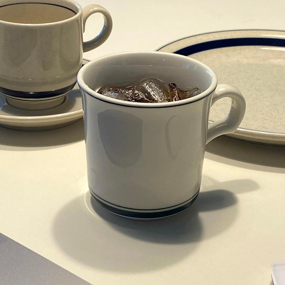 빌롱투게더 코요 컨추리사이드 머그