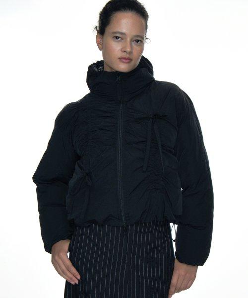 리버시블 셔링 후디드 푸퍼 자켓_블랙