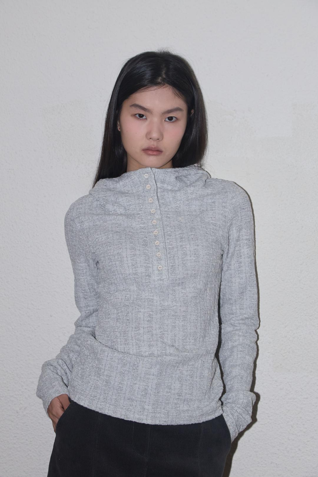 Cable textured pullover hoodie - gray