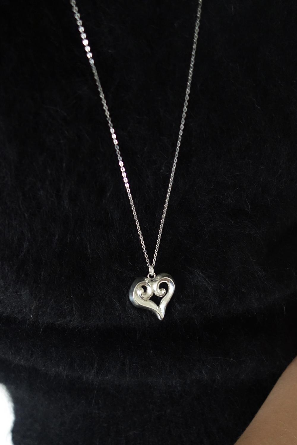 [Label Line]﻿ ﻿24PF Art Nouveau Heart Necklace