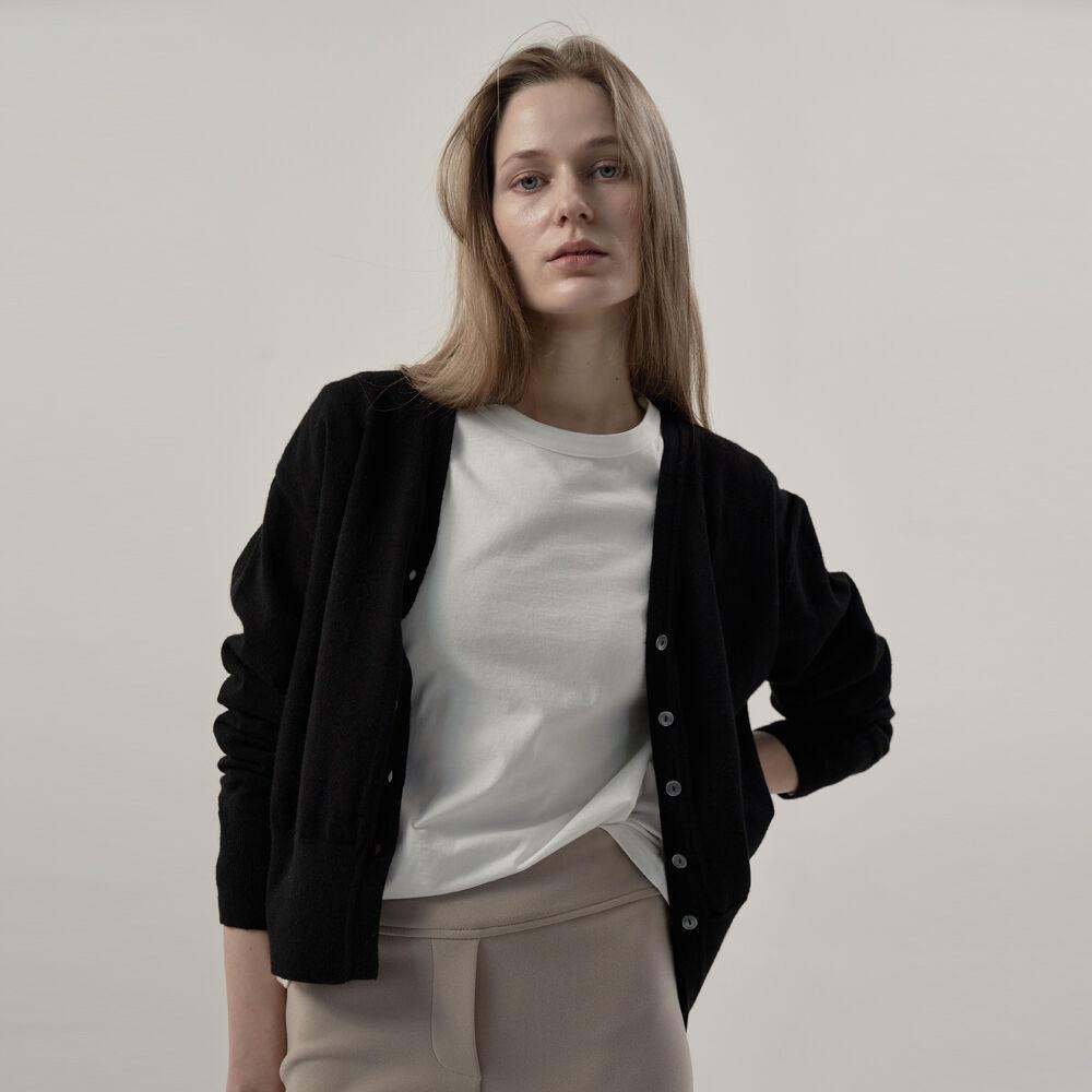 디바 울 브이넥 가디건 블랙