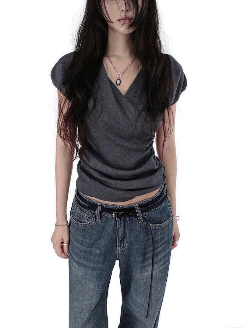 TOP MOOD V-NECK DRAPE SHORT-SLEEVED WRAP KNIT 탑 무드 브이넥 드레이프 반팔 랩니트(2COLORS)
