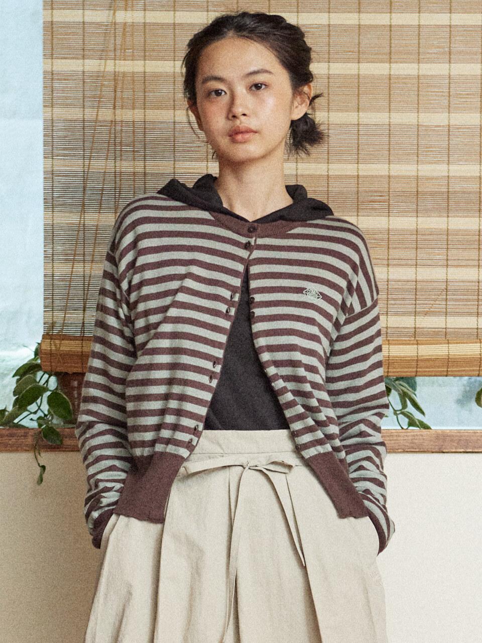 W BUTTON STRIPE CARDIGAN [BROWN] | (주)원더플레이스