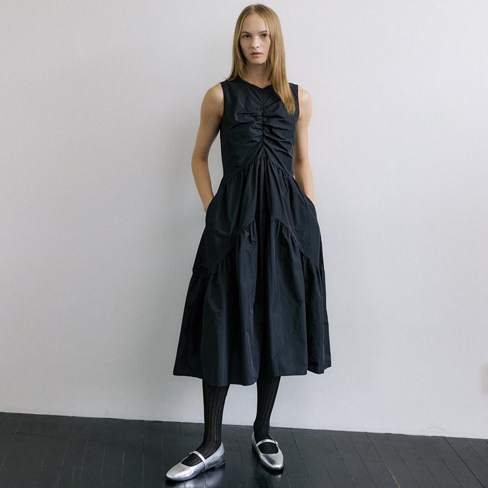 CENTER SHIRRING PUFFY DRESS / BLACK