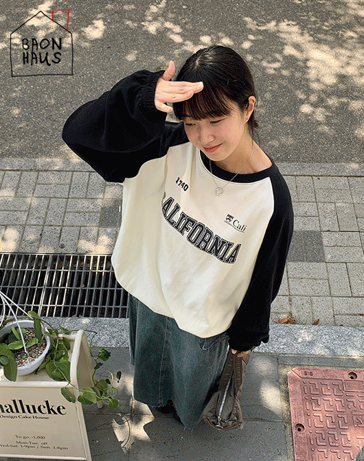 [2만장돌파][BAONHAUS] 바틸로 배색 레터링 오버 맨투맨 (5color)